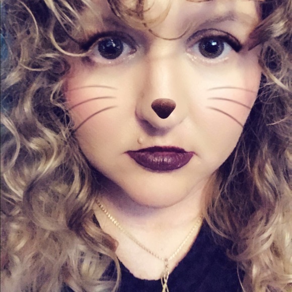 Meet your Posher, Alexis - Picture 2 of 8